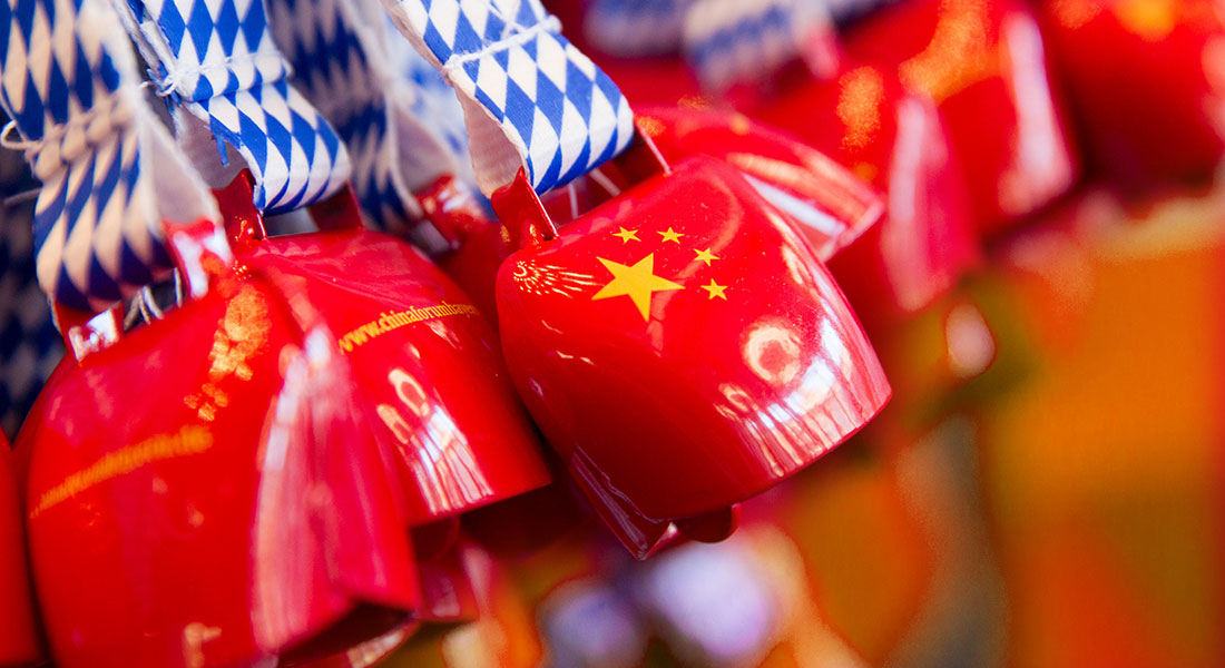 Chinaforum Bayern Kuhglocken Chinaflagge